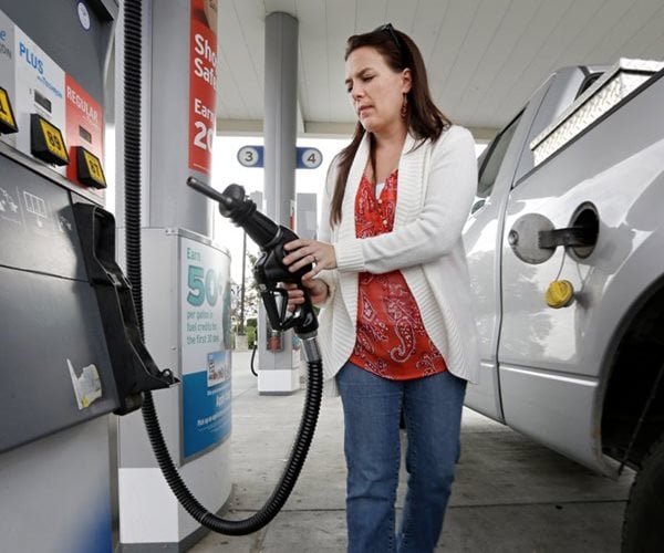 Inflation Still 3.4% Higher on Expensive Gas, Food 1 667710dc6d853bab295407f56221fb4e91850be2bf1474e43110713e75994301