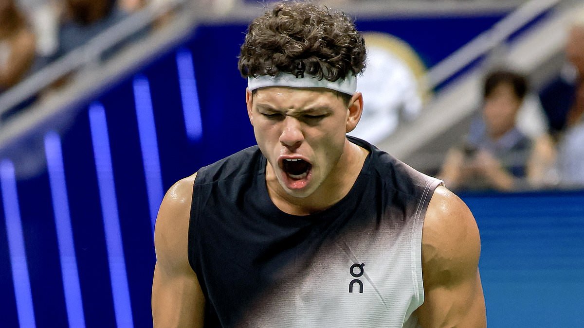 American joy at the US Open as THREE homegrown stars reach men's quarterfinals as they bid to end 23-year drought 1 66ae1422fd421d79e847ecaa769de5d1f3b6cdaabcb058b5f19d3b609775f491