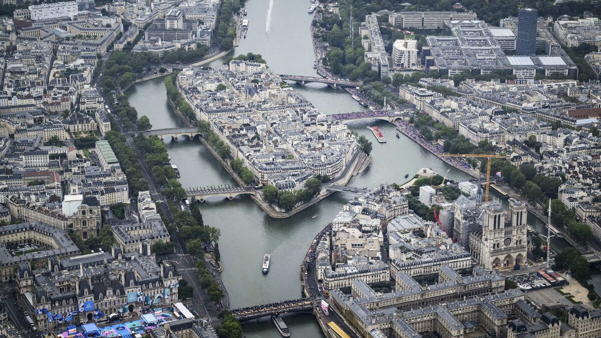 Ancient wall found in central Paris could confirm site of the city’s founding 1 6792b3ecbb4204e0339a59f981311e04e6fc6231f39113c17781cfa11191fe28