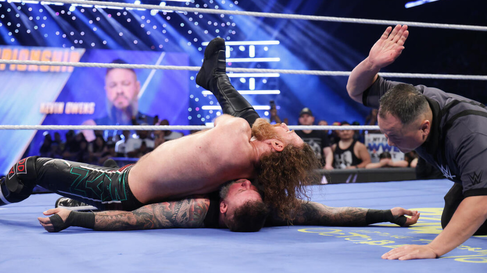 Update On Confusing End To WWE Title Match On SmackDown 1 6847c18da2a66da3becf86e63376ce4f4d2fb61856fc9de2c712885761dbd32e