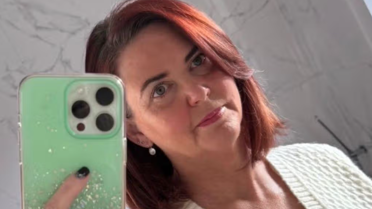 Struggling mum who put home up for sale scoops £500k radio lottery jackpot 1 6ab24fd4bee32fc7abcffcb291cb8adc43e978d2d6dfc88ab90dd6d0bf15703d