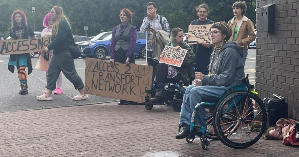 Protesters campaign against Glasgow Subway’s 'dangerous' lack of accessibility 1 6c1f2a2a0a8aae7e0ffa8dcfb7a99c44a1f675c27e4a307e4a76a26b2da7214f