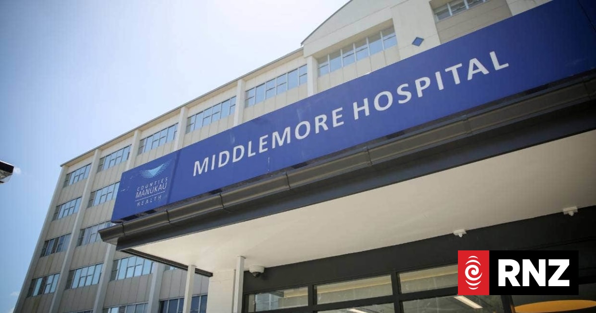 Middlemore Hospital staff declare healthcare 'crisis' 1 6eadc92d33332f3fdd12821f426579fc342fc1fc8ac4520d87250285d0702e60