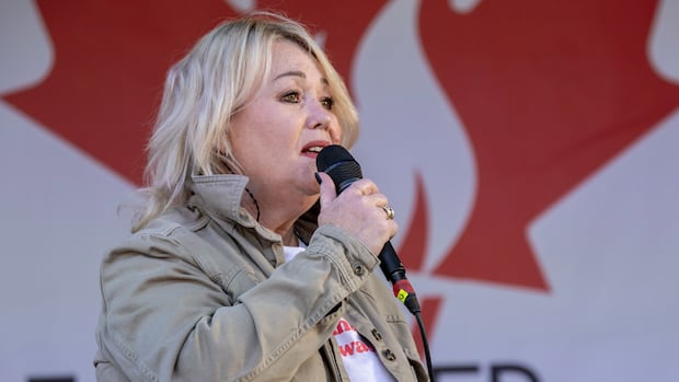 Jann Arden headlines Calgary concert for Canadian unity ahead of Alberta referendum 1 70f9f36d8091b8b3105adf96ad05ec3370b0f41c4b017a35f92ee5320a120aac