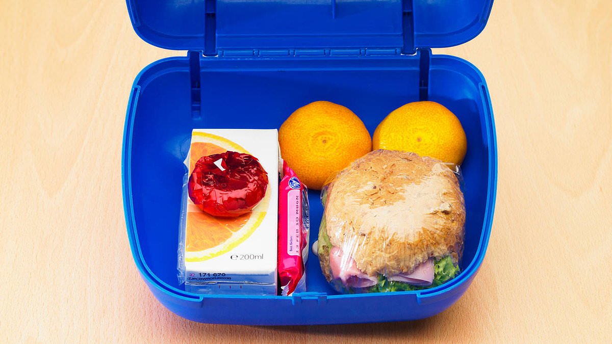 Teachers told to ensure packed lunches are not seen as a 'better' option for pupils - as Labour's school meals shake-up sees kids served more lentils and less pizza 1 744d5a9e77e52270411b80a5b4d7b707bce144f39100b7f953e6641003635aba