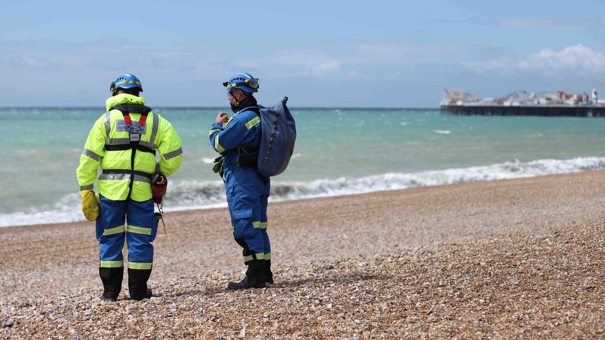 'Unbearable' grief of father after three daughters drowned off Brighton as police issue update 1 78a1c99a0b77c70d9cbae29f176317f8755c28d9b872f3295c54b7f1a1b877d4