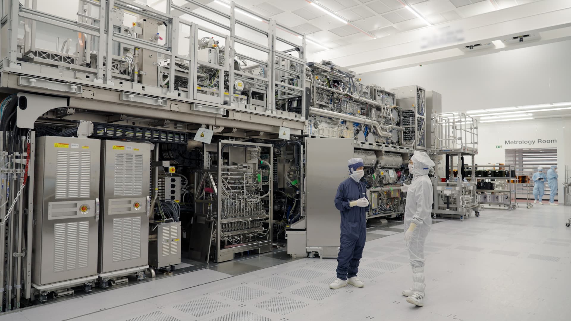TSMC, Samsung commit to ASML’s newest chipmaking tools as AI drives demand 1 79f85676cd78208d0c3fed3ebcd8b6b6923863f6a8c3e18e3a2e2138fa954f93