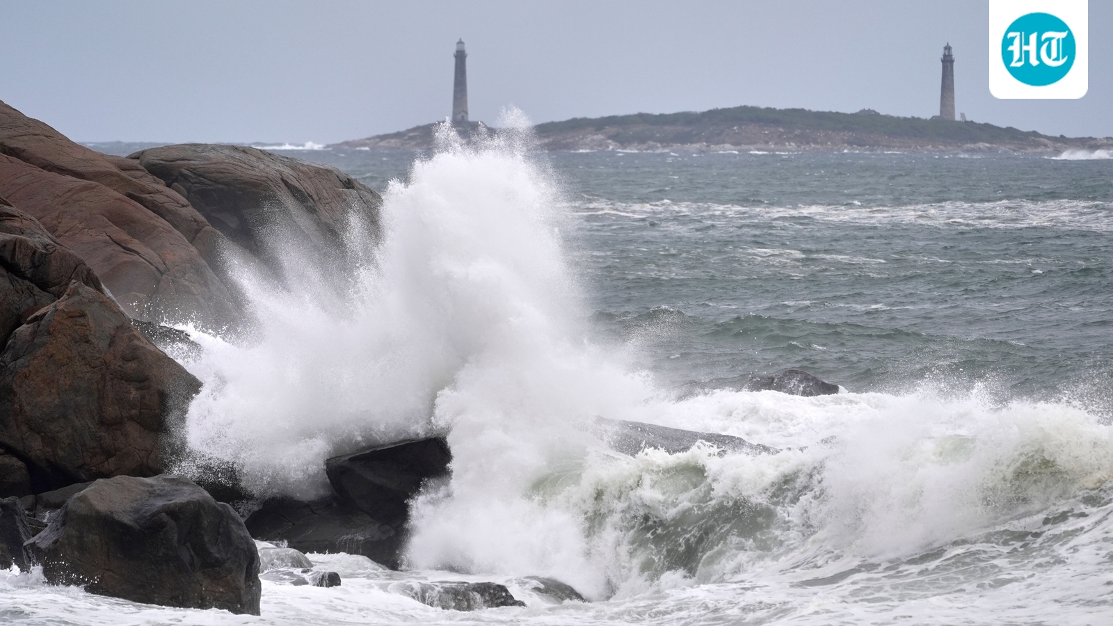 Nor’easter turns dangerous across US Northeast as winds hit 70 mph, flights cancelled, flooding spreads - watch video 1 7a4cc08c4562e7c98d4f6af74c3fd74004cd0f6aeacc411d413067daa71c186d