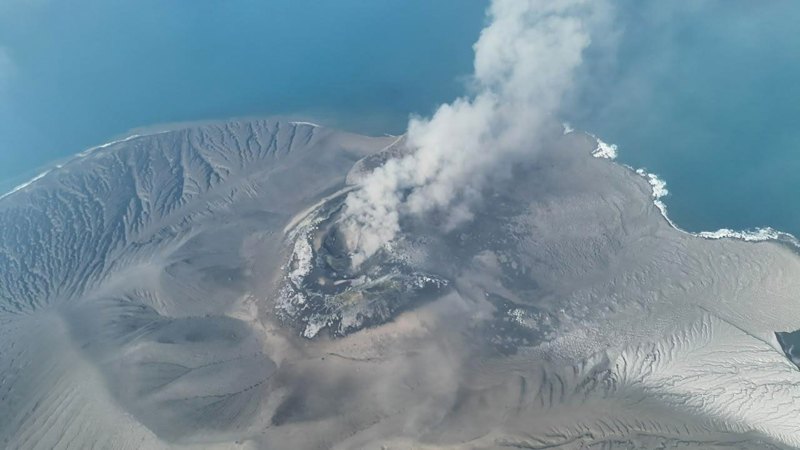 Journalists and boat crew missing near erupting Indonesian volcano 1 7a661d8727dae96c411f7a0fac328fabbad697f9524dfa1b17c36485484e24a0