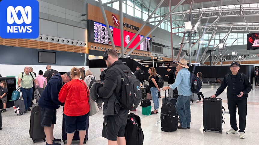 Sydney Airport's warning for passengers amid two separate staff strikes 1 7b360b090263f4964b53d7c2b61daeeb6fe438d1e3050734b3ff4f25e82c9e6c