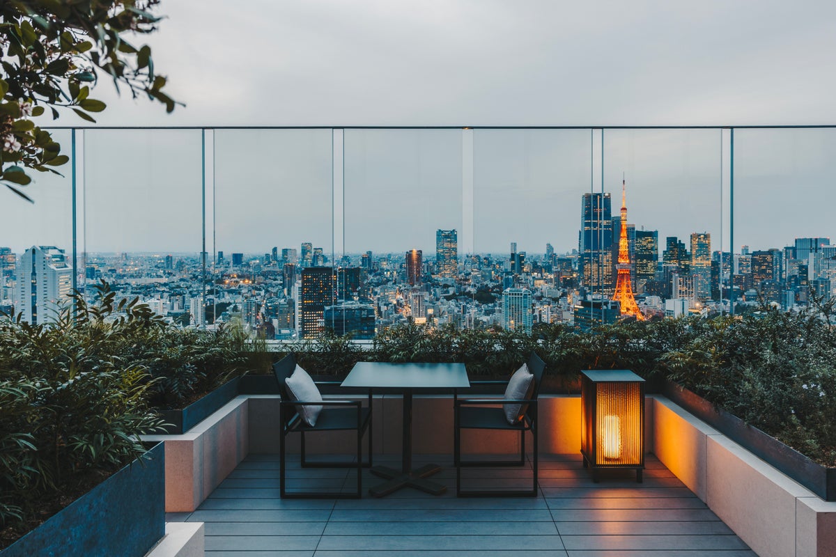This sleek hotel has views across Tokyo Bay to Mount Fuji 1 7f99e97f41b63b846a25da36b5b2cbfb0a9d7ea6da44ed808419f2221119f32d