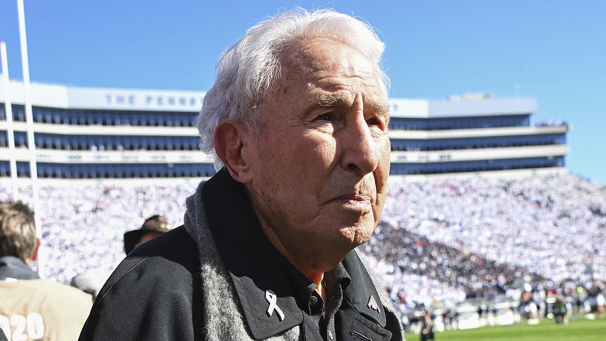 ESPN star Kirk Herbstreit shares concerning health update on Lee Corso after legend's College GameDay retirement 1 7fd7514f5573215f91ad071a2821b349265da521549fbb84e4ee7501ab66fc00