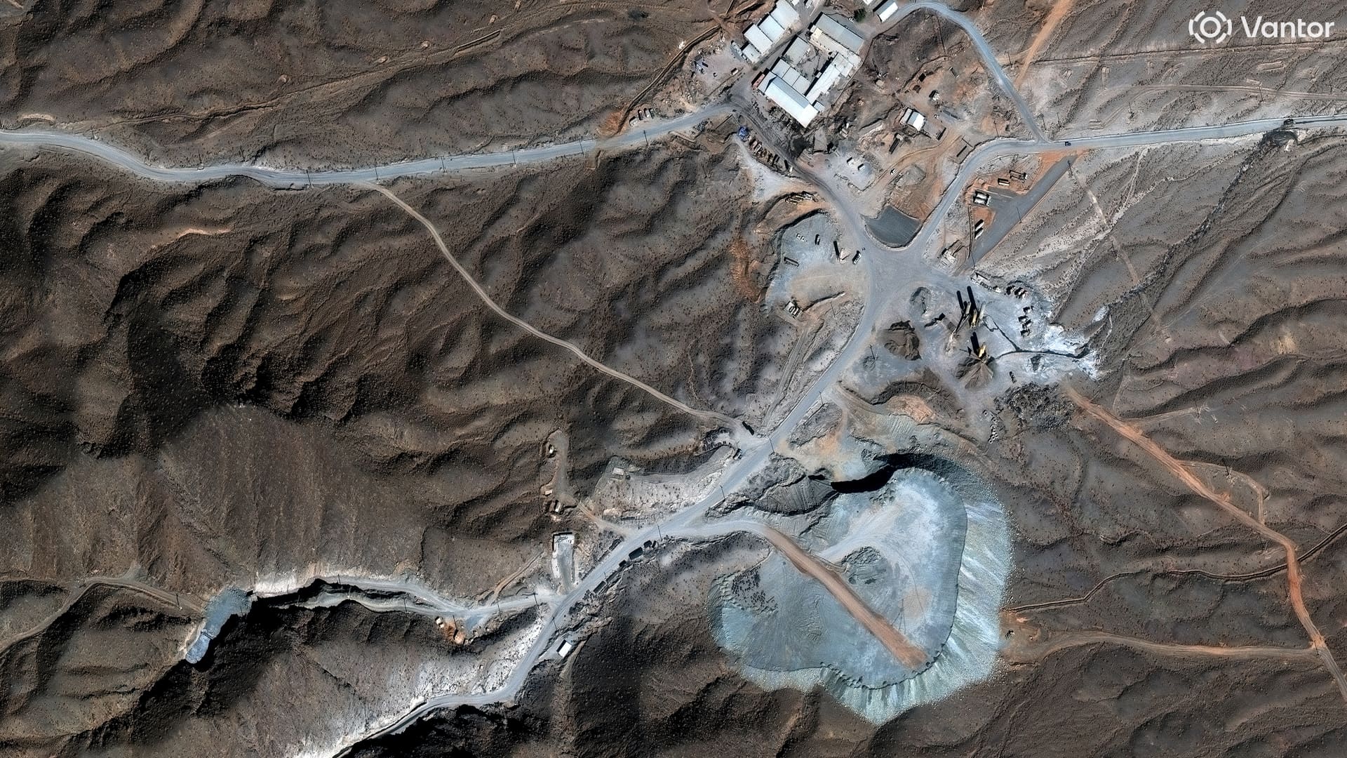 Trump warns Tehran over Pickaxe Mountain activity; U.S.-Iran exchange attacks on ships near Hormuz 1 80ac317ea261e129e18d4e7752f26f31e28251caeeb689f0d6de12ee0ebf2bf2