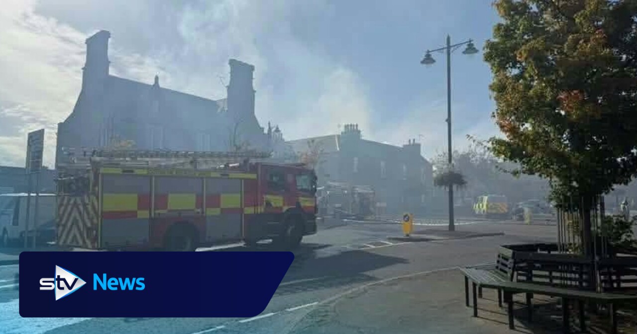 Firefighters tackle ‘well-alight’ blaze in sheds outside property as homes evacuated 1 81656af487ee70adbe53772d3be9220f6b6fa65ca4f56f293c02ba390c187018
