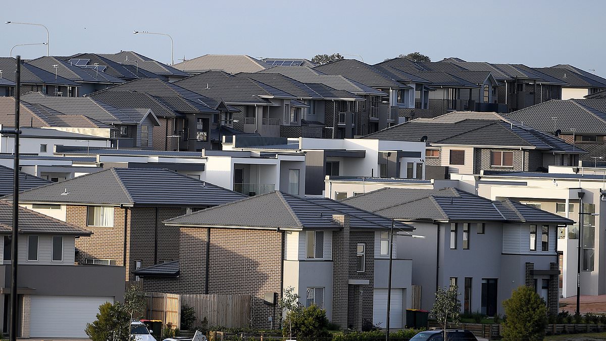 Mortgage holders on edge after Commonwealth Bank's shock $211,000 'correction' prediction for Aussie house prices 1 81dce2b1b6965a0e96dc583cdaac2266c4894a98cef359a1d04e6b8e9591d4e1