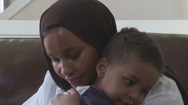 Federal authorities cancel Edmonton mom's removal from Canada hours before she boards plane 1 8827275d6b1c4390294af83234c7e26b52489138c010205ee32324f717f282cf
