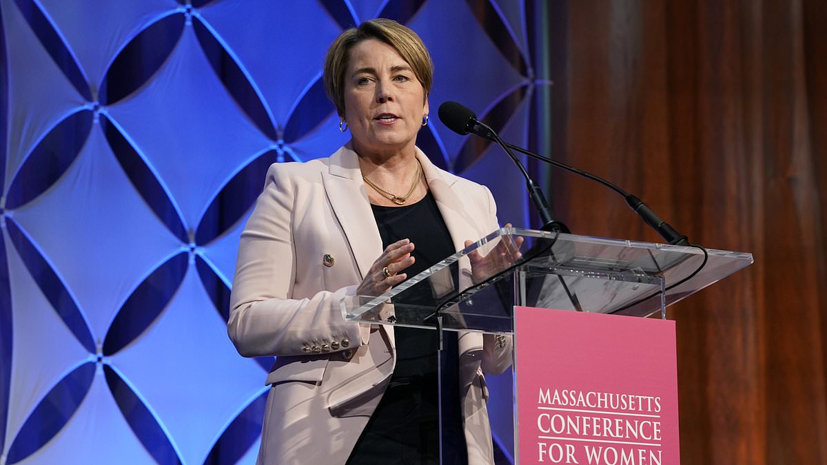Massachusetts governor calls for mandatory nurse home calls for EVERY postpartum mom in wake of Lindsay Clancy trial 1 8c9aa510ad08c96a4ad75ff8df181addcc636dff021afc2ee6bda4599fc45423