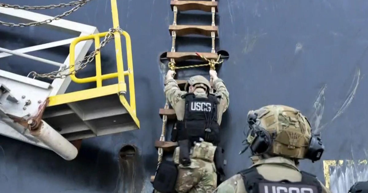 Video shows Coast Guard, FBI boarding oil vessel suspected of being hacked by Iran 1 8cd3d72bef1bb3a965c6fd031a20b9cea7ffa769a6b3e7359fdd29fe86dd792a
