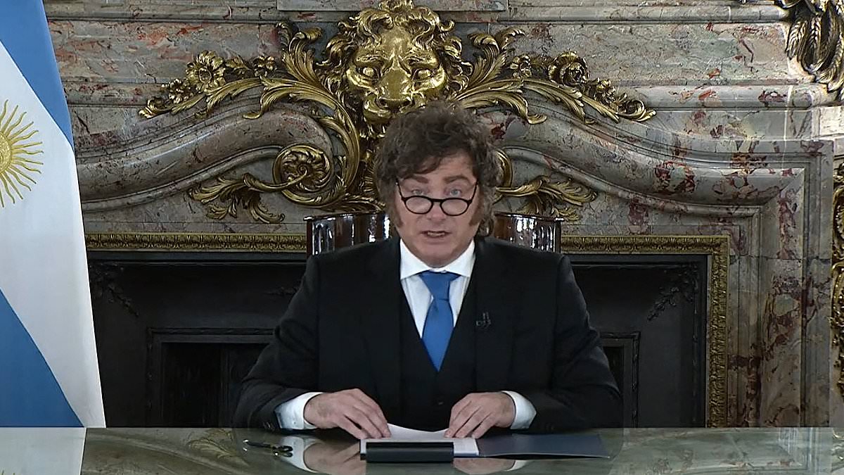 Is this why Argentina is suddenly interested? Falklands Islands are set to cash in £4billion from new oil field 1 8deeb8ee73de60d3412d8a70590194d70fadeda2d386e96061ed4bf9d8183bff