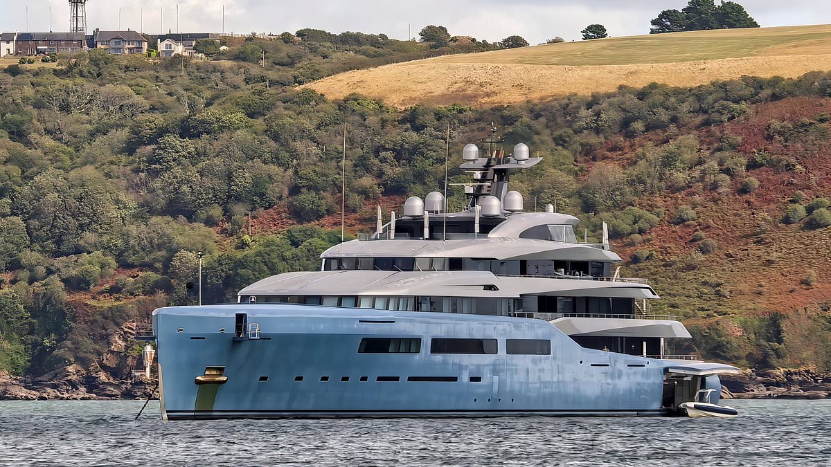 Billionaire ex-Tottenham Hotspur owner Joe Lewis accused of 'blocking' picturesque sea view off Devon coast with his £250million 322-foot superyacht 1 9371081714c1f02f36715200070f3b0fefdca31330c44466c565f9099ed266e8