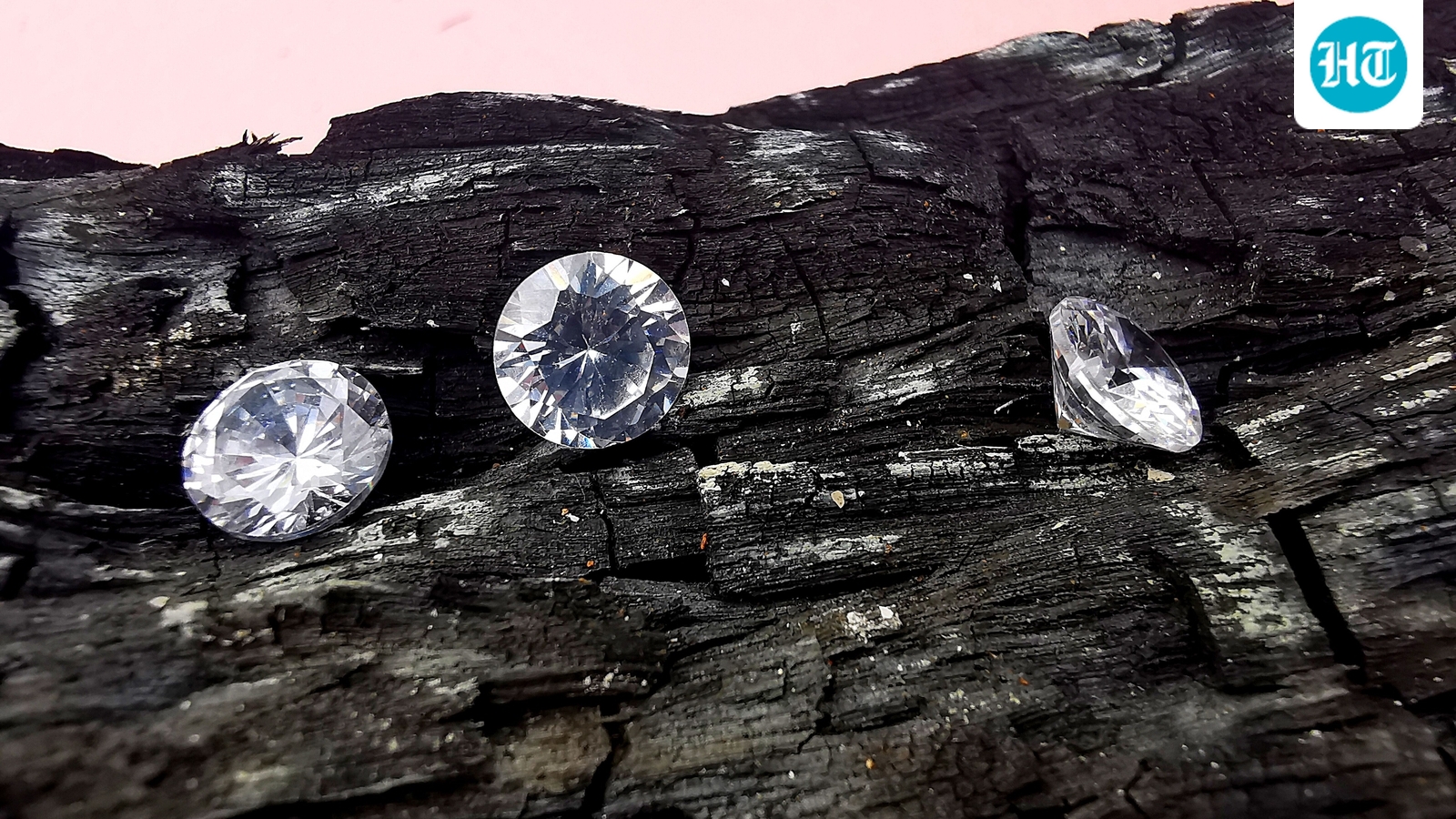 Why diamond prices are crashing: weak demand, lab-grown competition and impact on India 1 949468b4c8e8b7d1c617d619fef13ec190f458b92919e42dbc6dac9633f05978