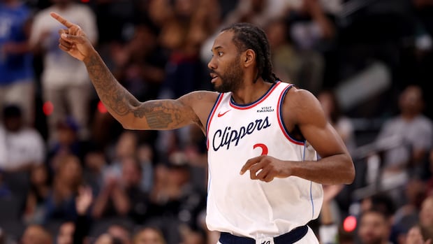 Raptors, Clippers agree to complete trade to send Kawhi Leonard back to Toronto: reports 1 9b46c0778b7593e2b1988728accd27b15883a83252d3ef49e393676129247234