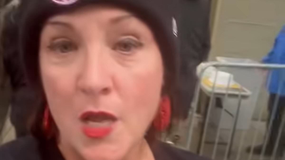 Shocking moment group are kicked out of Portland women's sports bar for wearing shirts that 'made other patrons uncomfortable' 1 9c87bb29e471248d730f372afd3d16edc0b9dff570f50a495d19de34ee2fc83b