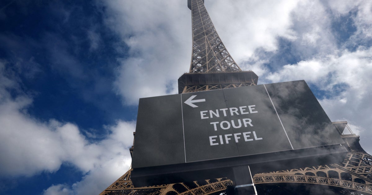 Eiffel Tower shut down as workers protest female staff being replaced by males for Hindu group 1 9cad5d01e55851110fedc0e0da2d5d5cbb81e6b4acc24c42c81b07609b028ff1