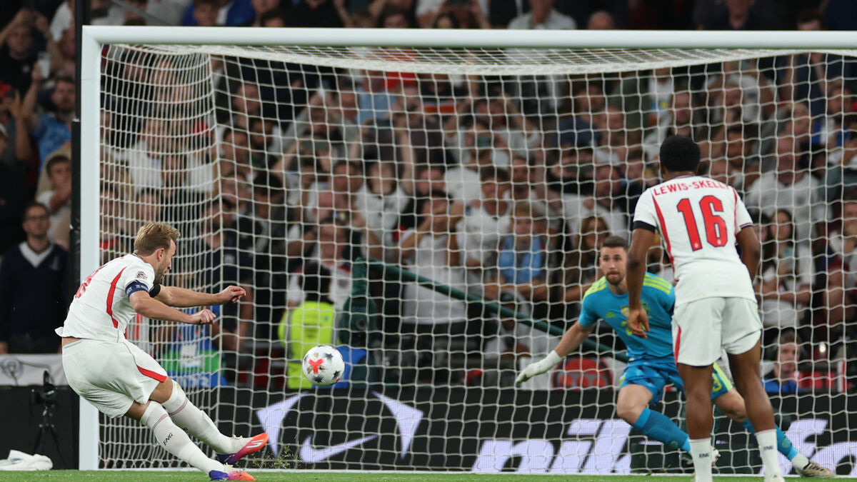 Kane slips and misses penalty as Spain beat England 3-2 at Wembley 1 9e4504abb040da98941f01e64138f33ea08afa87dff3552e7c3869b08a65be44