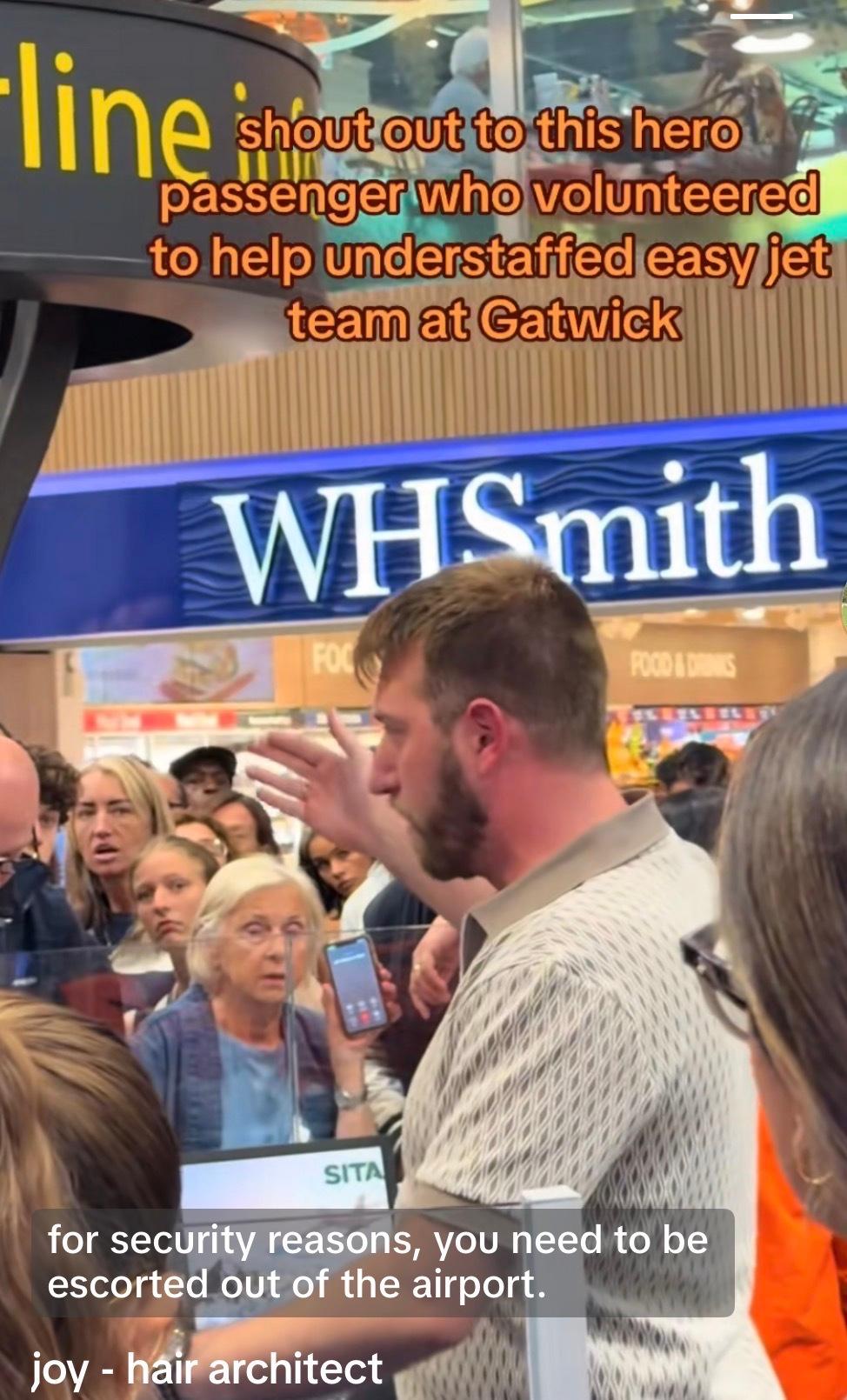 'Hero of Gatwick' becomes viral sensation after shouting out instructions to stranded passengers 1 9ed4811ebe8398b1ae4ce97acf99fbab015947841399f7953a1090326fb19536