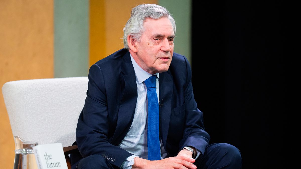Stalled cop probe into SNP finances 'kickstarted after intervention from Gordon Brown' 1 a23b412c592863de7b07009afa03ac68015b1794a271c9a444b7feae99097d6e