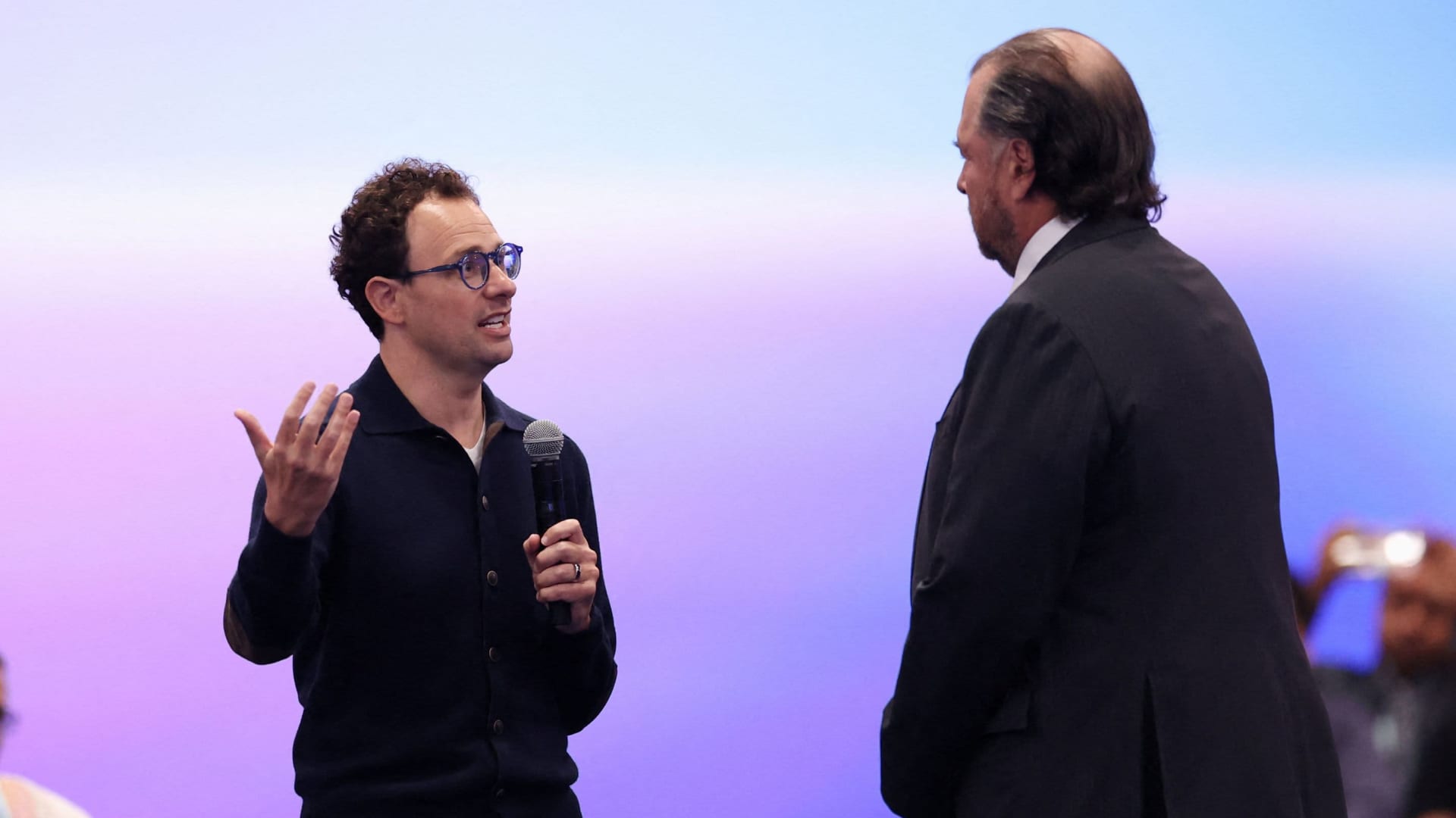 Nvidia's Huang diverges with CEOs of Anthropic, OpenAI on AI safety at Dreamforce 1 a4419321b0babcd012b9614f2792474c17bfa22e672379825fe290875e8a67d1