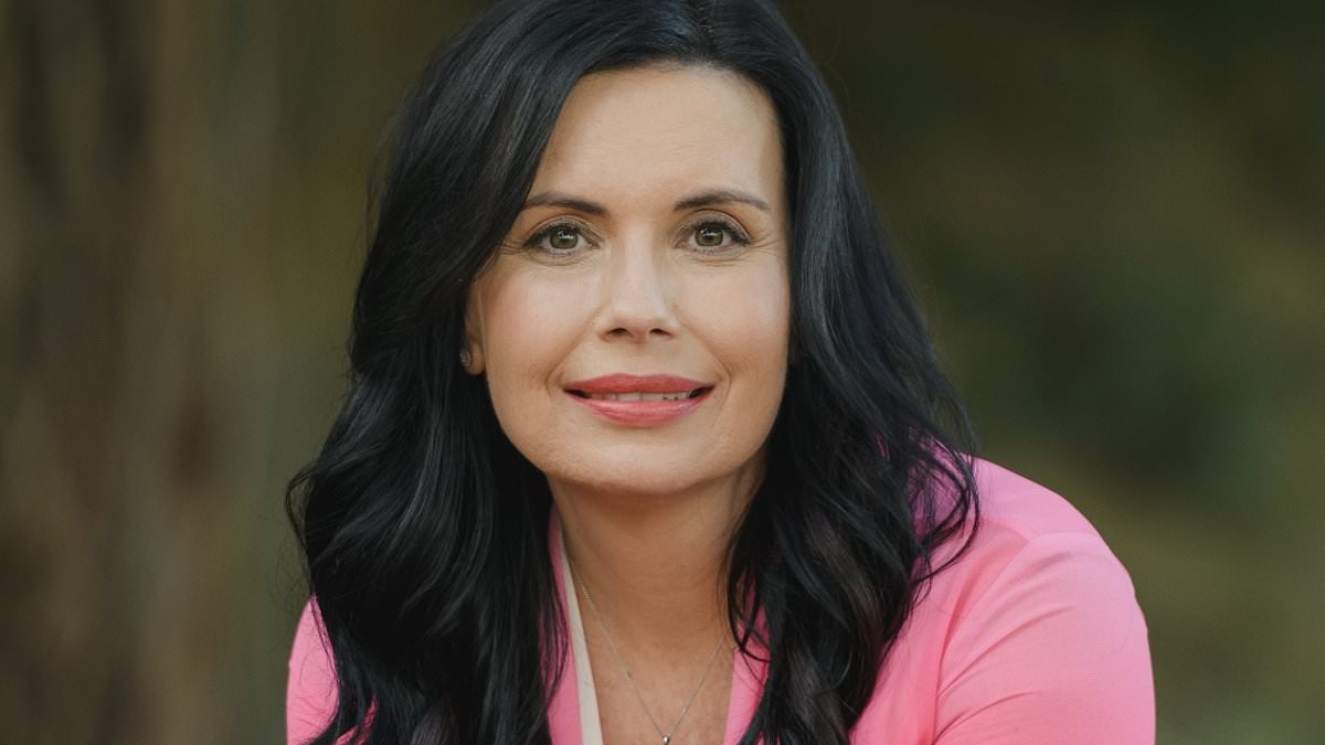 My widowed mother is spending thousands on her new boyfriend. She says I'm only worried about my inheritance: VANESSA STOYKOV 1 a5b28e81f3ae931816fbc9fcfd13935de63297c7d874c2c7ef26abcde88451a9