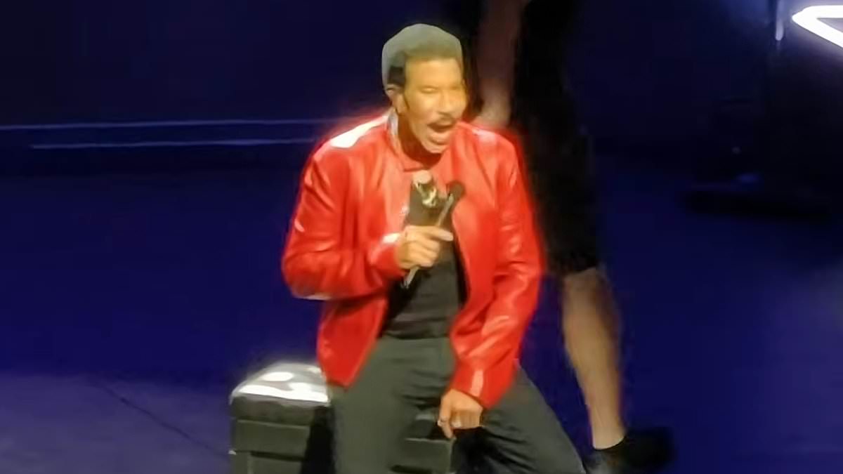 Lionel Richie, 77, being tested for 'cardiac-related issues' as he remains hospitalized... after newly surfaced concert footage shows him appearing out of breath 1 a6f2338c769ed5e875250fbb22e91d9fe234efecbae70fbff58bed539d56767d 1