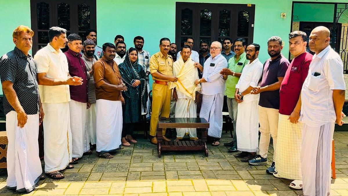 Honour for man who drove Tirur’s last bullock cart 1 a7555d30657c0caca2d463f9e84727da09ffc9b7d414b0d93c5ff90304f4486c