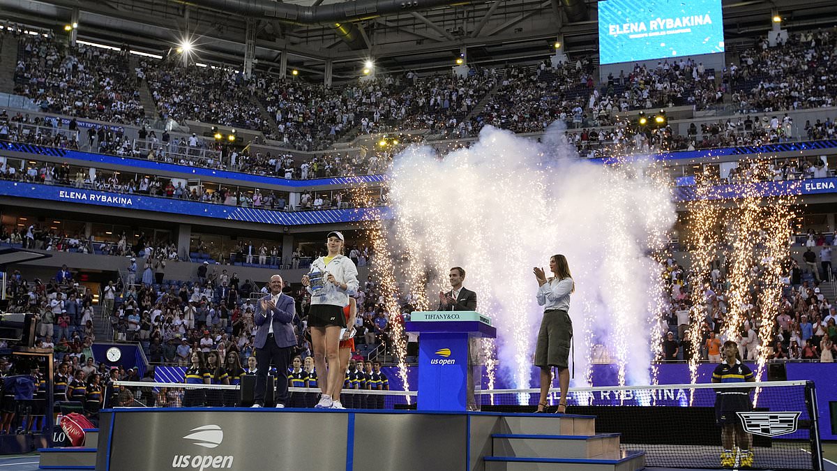 US Open organizers suffer huge blunder at trophy presentation as eagle-eyed fans spot glaring mistake 1 a8ad61820244a59243f3a4cfa6224e0a5f42ee21ecee597e1fe500b81b6193ea