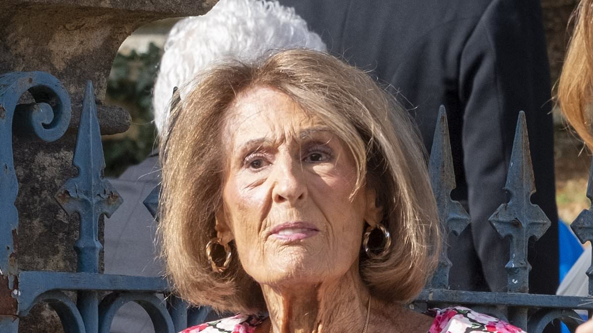 Lady Annabel Goldsmith, who was friend of Princess Diana and gave her name to Annabel's nightclub, left £5.6m in will 1 aaaae3781c94b56e304a57960e0e70e72dab1455934e421ea111fac764d77206