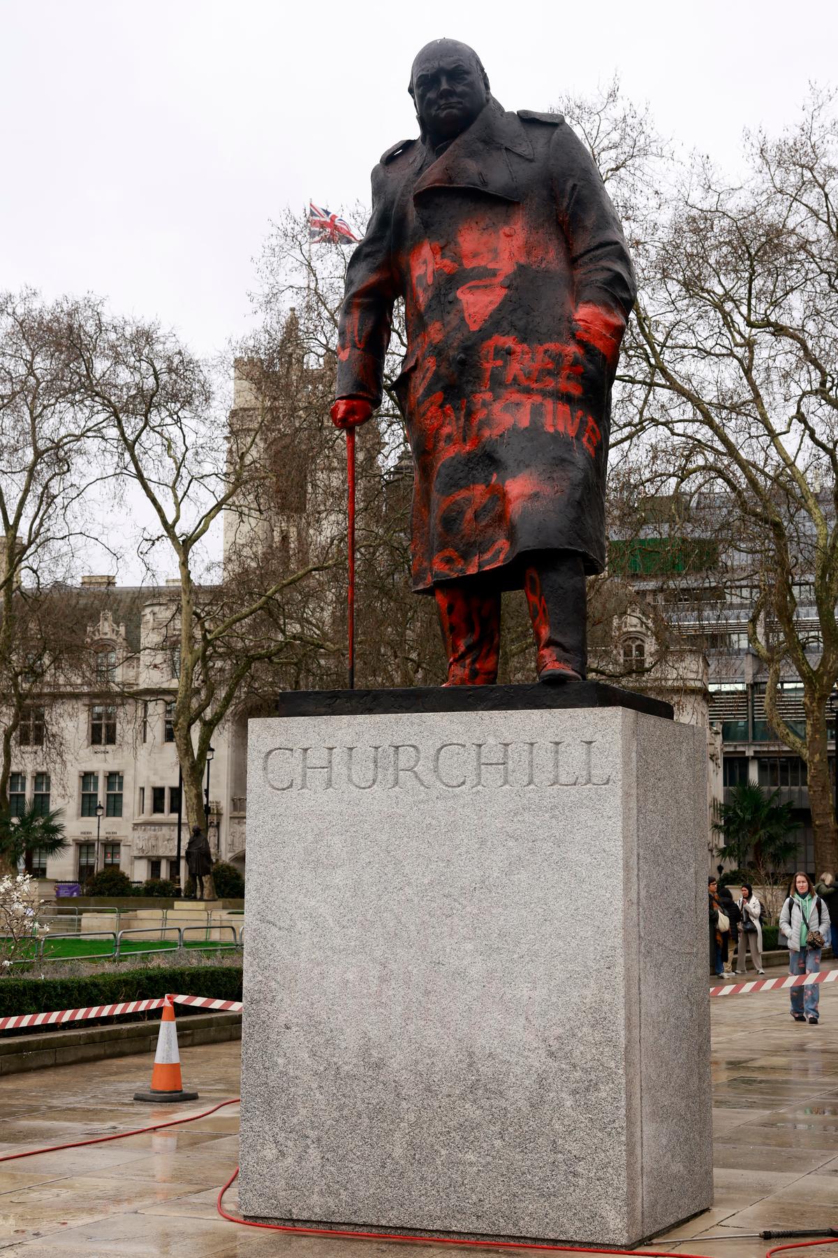 Pro-Palestine activist who painted slogans on Churchill statue in Parliament Square cleared of criminal damage 1 ae8f8c4aab00d96b90be771acc0963e65c5f2cd76b9f67ddcb5f6f3934830326