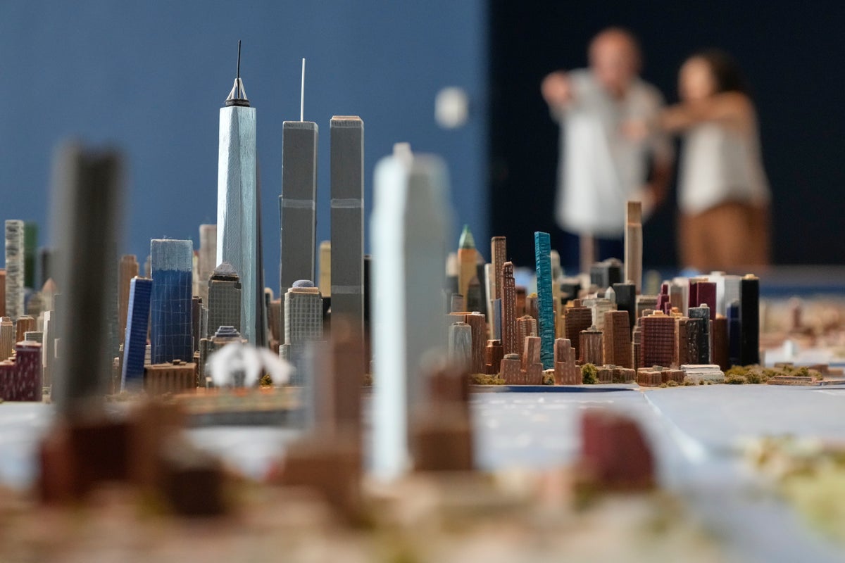 A truck driver built a model of NYC with over 800,000 structures for fun. Now it's a museum exhibit 1 aec2ebc14f70c62c34f97d196f9c29a0bdfefc963743a4a06f137a3839b6aaa9