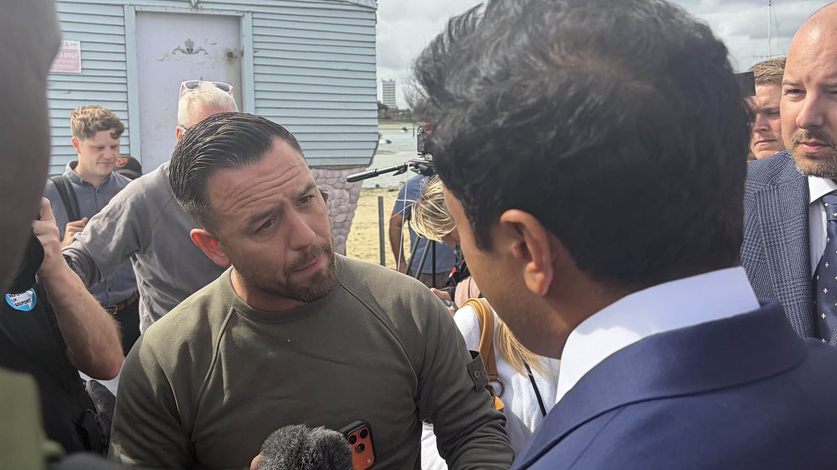 Moment anti-migrant organiser 'Danny Tommo' confronts Reform UK's Zia Yusuf at scene of Portsmouth demo - and warns Nigel Farage to be 'careful with his words' 1 af8863d800871c81b8e71761c6ffd0152f79cd78be65dff64de980a9baf31d1a