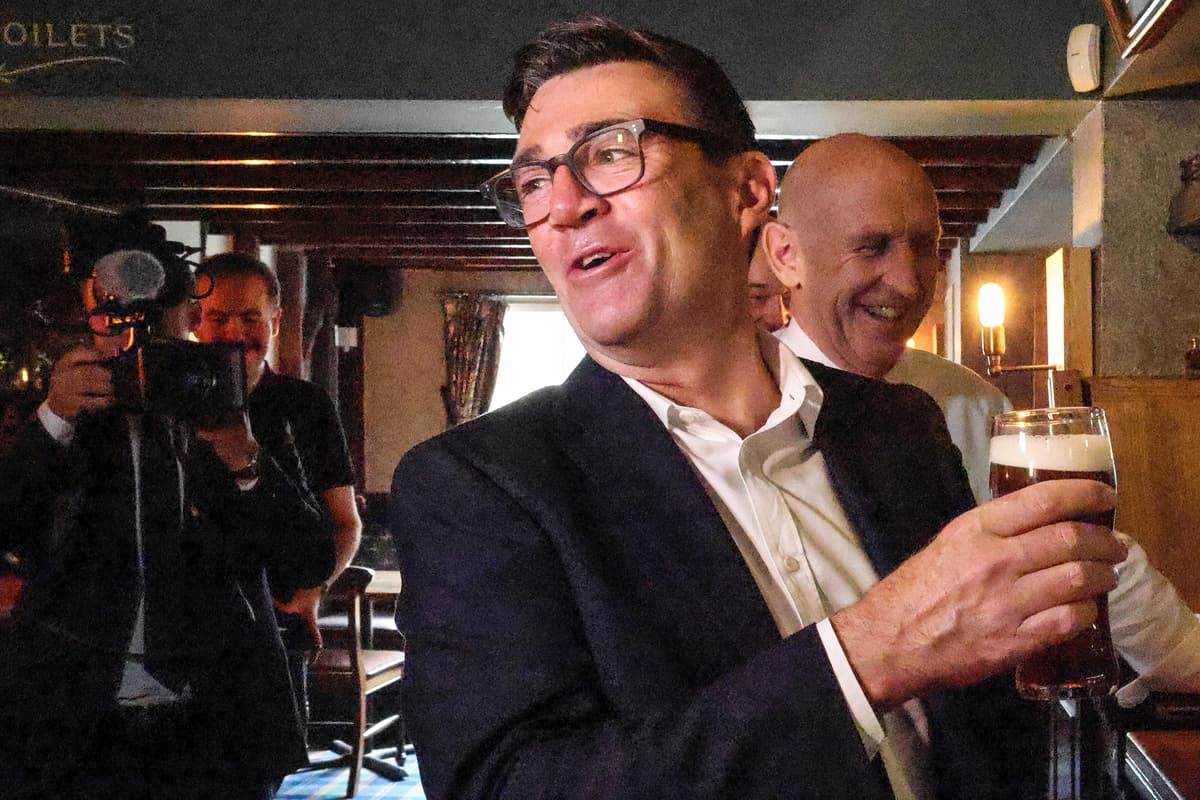 London pubs better than some in the North, says Andy Burnham as he names his favourite in the capital 1 b12fe8e39981cdd58400149ca251c1289f558b1b25db84addc1b3ba4d6a381b0