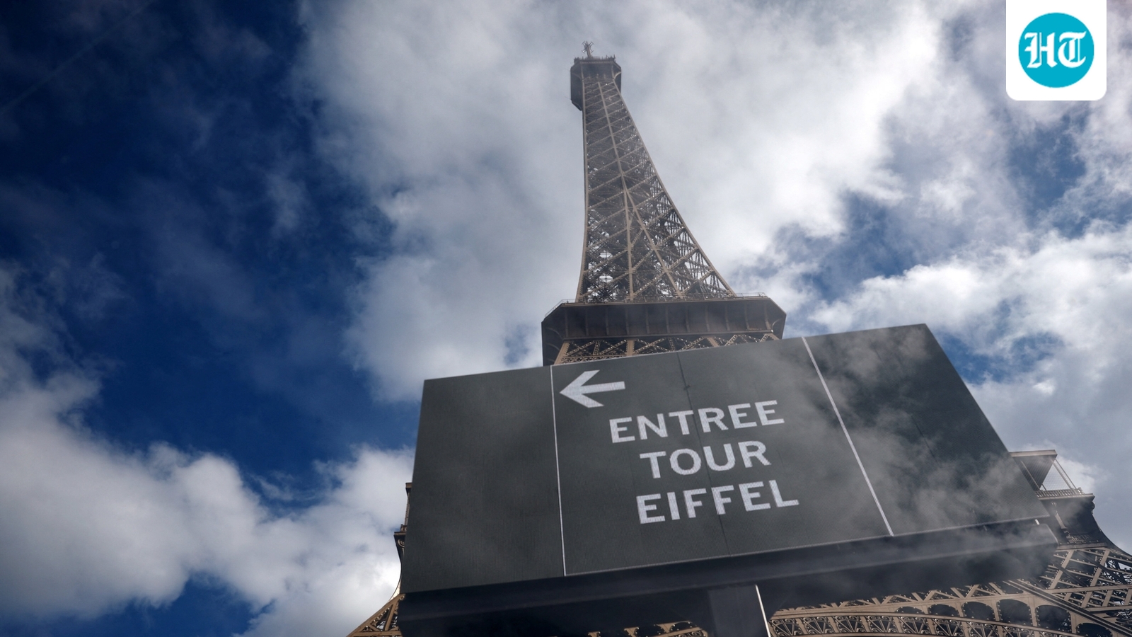 Eiffel Tower shut as Hindu group's visit sparks row, staff alleges ‘female workers removed’ 1 b211efeeecdc34e1ccb3bb12946dbc6d94e9538619c6d41e6102df10cd34c667