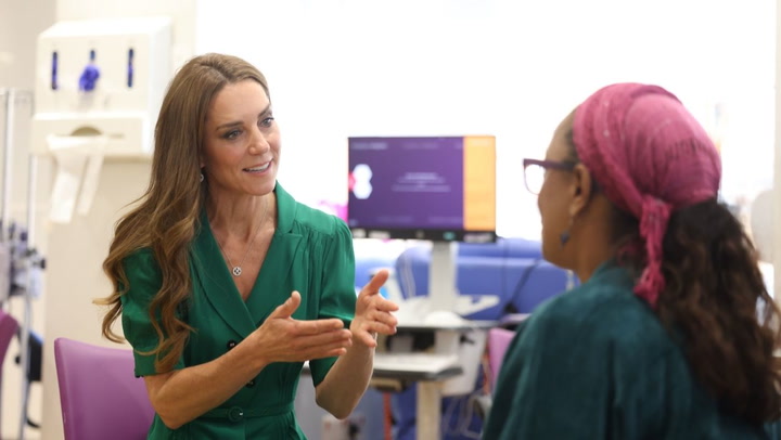 Watch: Kate surprises patients on return to cancer hospital to thank staff 1 b328d4375967491a9d099b96c2673a469d3f33a8c4a2cddd4e070cb2159ab63d