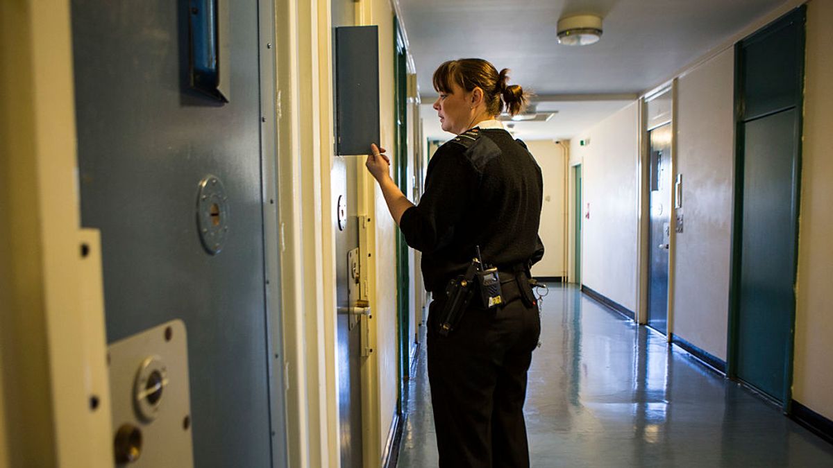 Scots prisoners left with ‘human excrement’ smeared on cells for three days at a time 1 b7167407a105a2ba22c9240ac370c0c2333e3d4cd7e73bb7dfa48b84af12f611