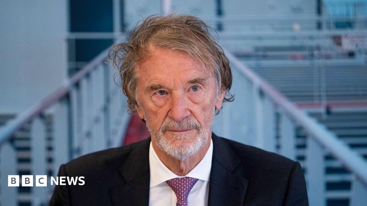 Billionaire Man United owner says he has lost confidence in the UK 1 b7d7750f56c5c6ed33f81654c41df3285cfa6dc7baf0a14ead0da56981781e7b