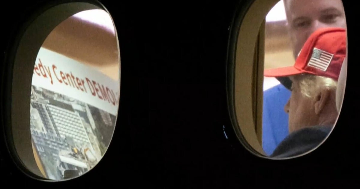 Photo shows Trump viewing pile of rubble under words, "Kennedy Center demolished" 1 b98699559a8ce6394754c2240cad2363571dfb1e8831d9cb9d7672cbc0c1efff