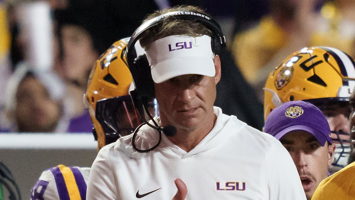 Lane Kiffin enjoys dream start to life at LSU as his Tigers destroy Clemson amid fury over his attempts to bring NFL castoffs back to college 1 bd6d7c2e6a6d03de2830b330dea1d9e6f55c23b7bc420cdae296c0b4f41ccc7a