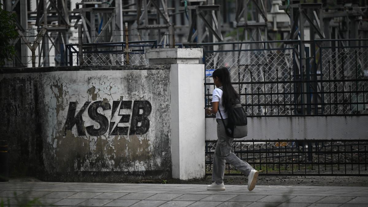 Keralam power crisis: Regulatory panel urges KSEB to fast-track battery energy storage projects 1 bdcfd4d1424b5a73ce4cd68a2baa35ead74f7ca382a7a77919a91336ea6aaf70