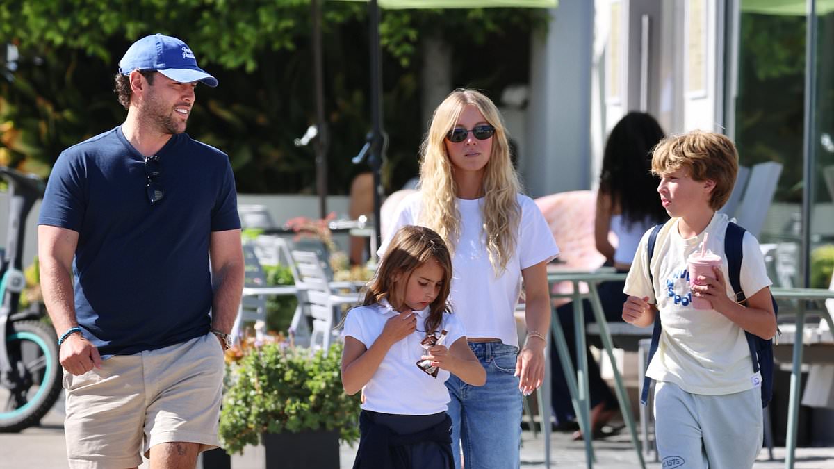 Stepmom Sydney Sweeney? Bombshell, 28, dotes on beau Scooter Braun's kids as their romance goes to the next level 1 be5e14f6735af52b9ed0832eef81b566793f8a4e7ef9d9fcab9bb5c5bc489368