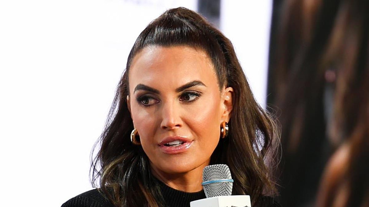 Armie Hammer's ex-wife Elizabeth Chambers vows to never marry again following actor's 'cannibal' scandal 1 c10ba1e13ba5176c35af051a83098bf33187c7af3f7d3cf290819f522a512e0a